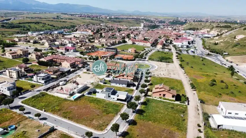 Terreni e lotti in vendita a La Lastrilla, imagen 7