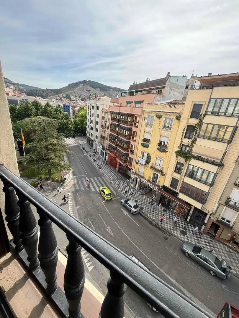 Vista exterior de Pis en venda en Cuenca amb Calefacció, Piscina i Piscina comunitària