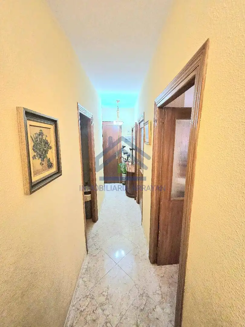 Flat for sale in Granada  with Air Conditioner