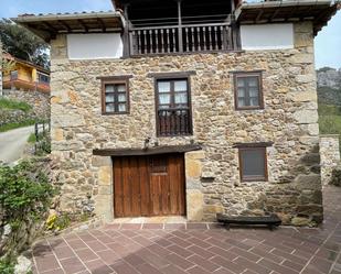 Exterior view of House or chalet for sale in Cillorigo de Liébana  with Terrace and Balcony