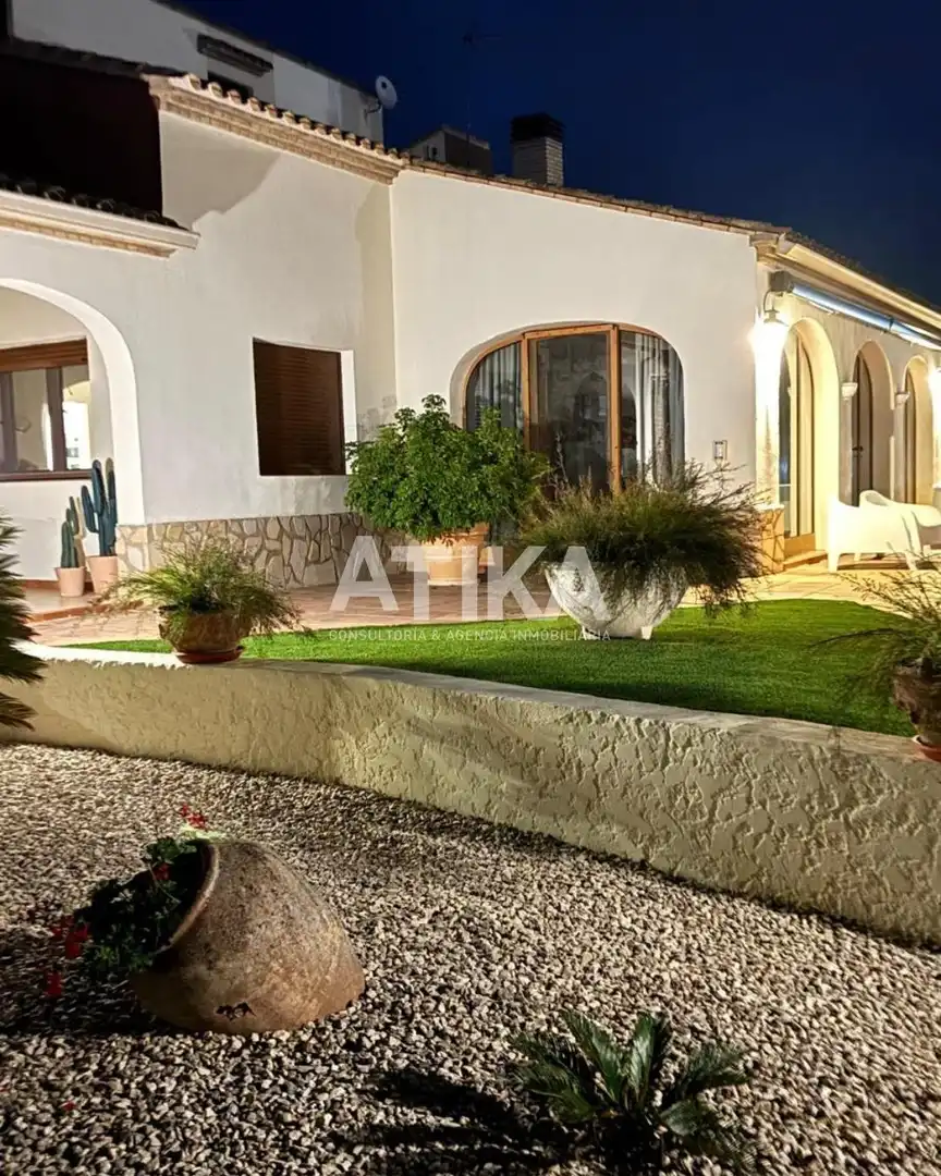 Jardín de Casa o chalet en venta en Ontinyent con Aire acondicionado, Calefacción y Jardín privado