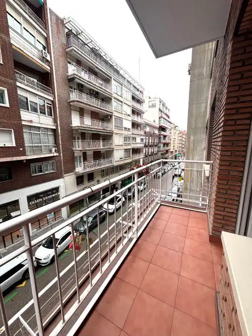 Vista exterior de Piso en venta en Madrid con Aire acondicionado, Calefacción y Terraza