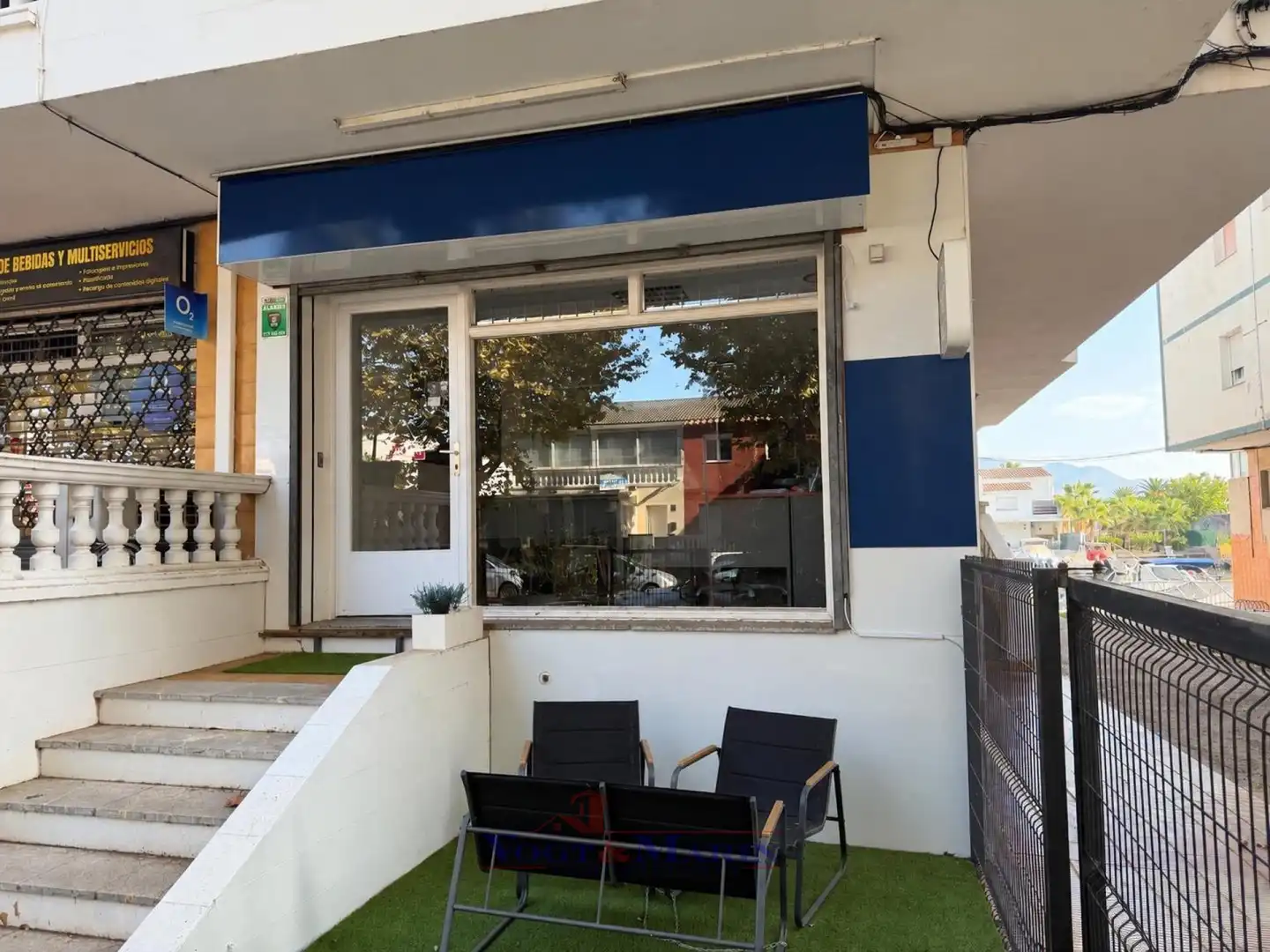 Local comercial en venta en Carrer Port Empordà