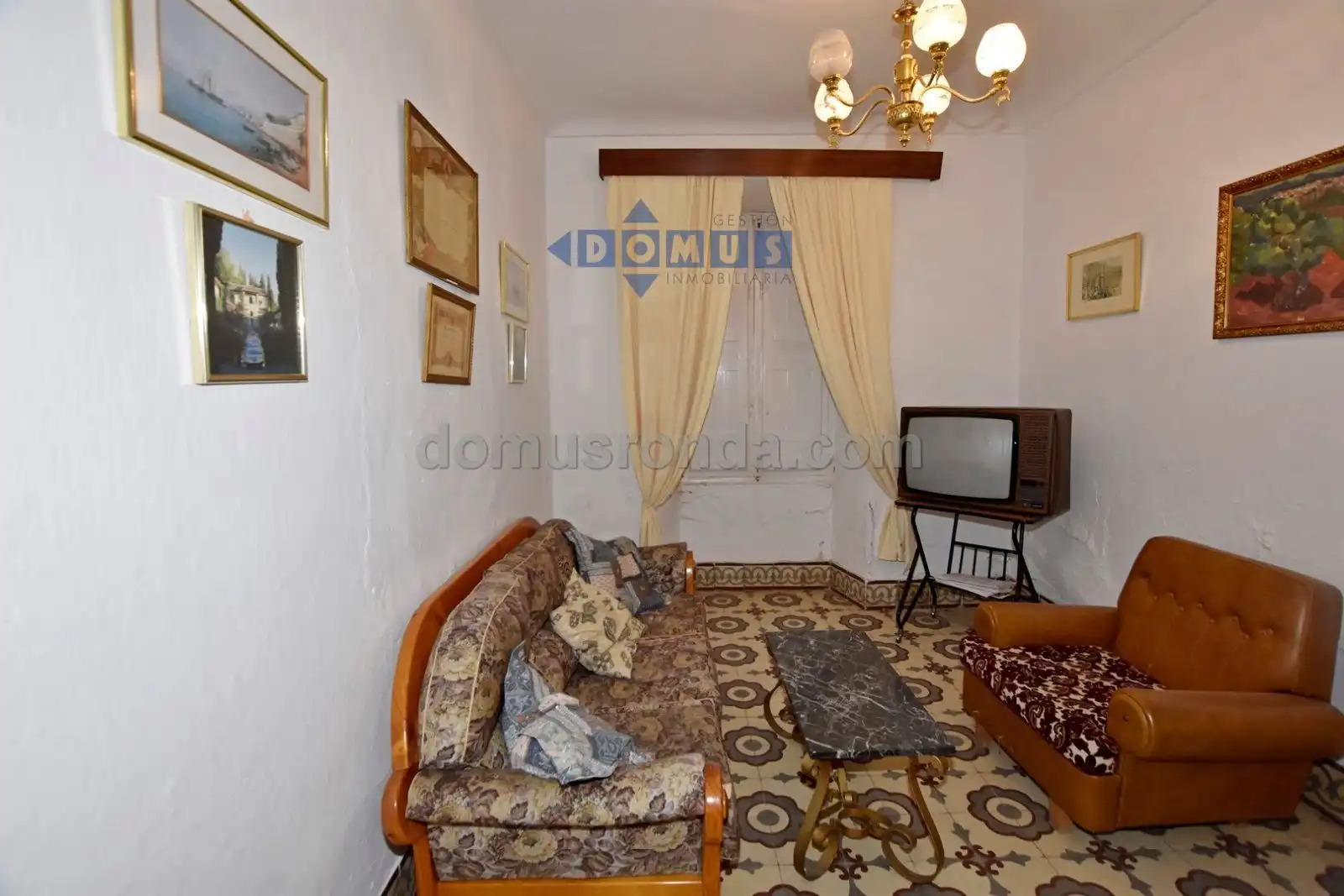Sala d'estar de Casa o xalet en venda en Cuevas del Becerro amb Terrassa i Traster