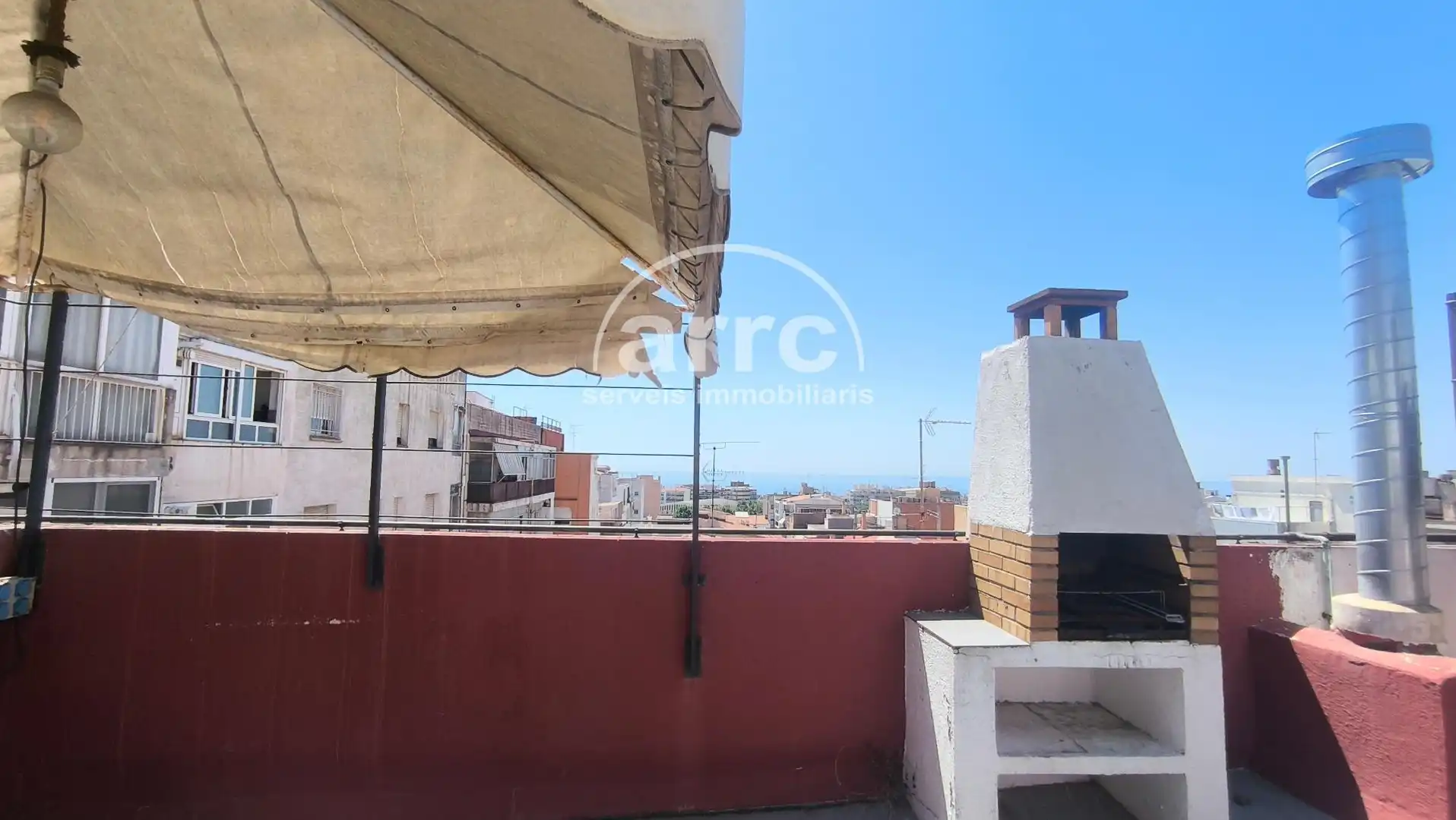 Vista exterior de Piso en venta en Mataró con Aire acondicionado, Terraza y Trastero