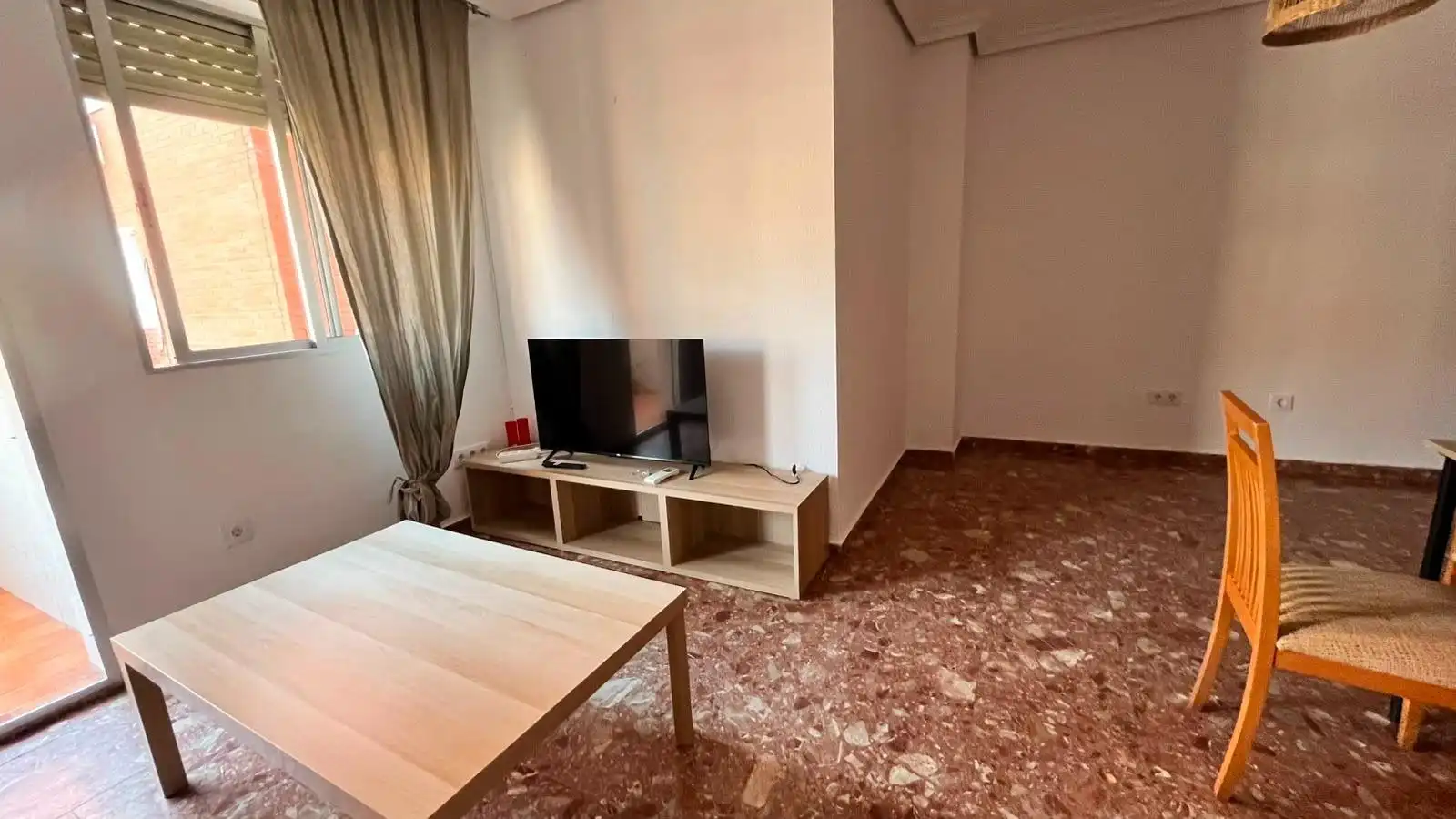 Sala d'estar de Pis per a compartir en Sevilla amb Aire condicionat, Terrassa i Moblat