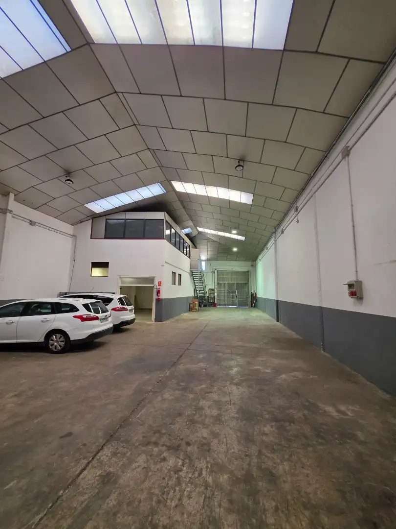 Fabrikhallen zur Miete in Santa Perpètua de Mogoda