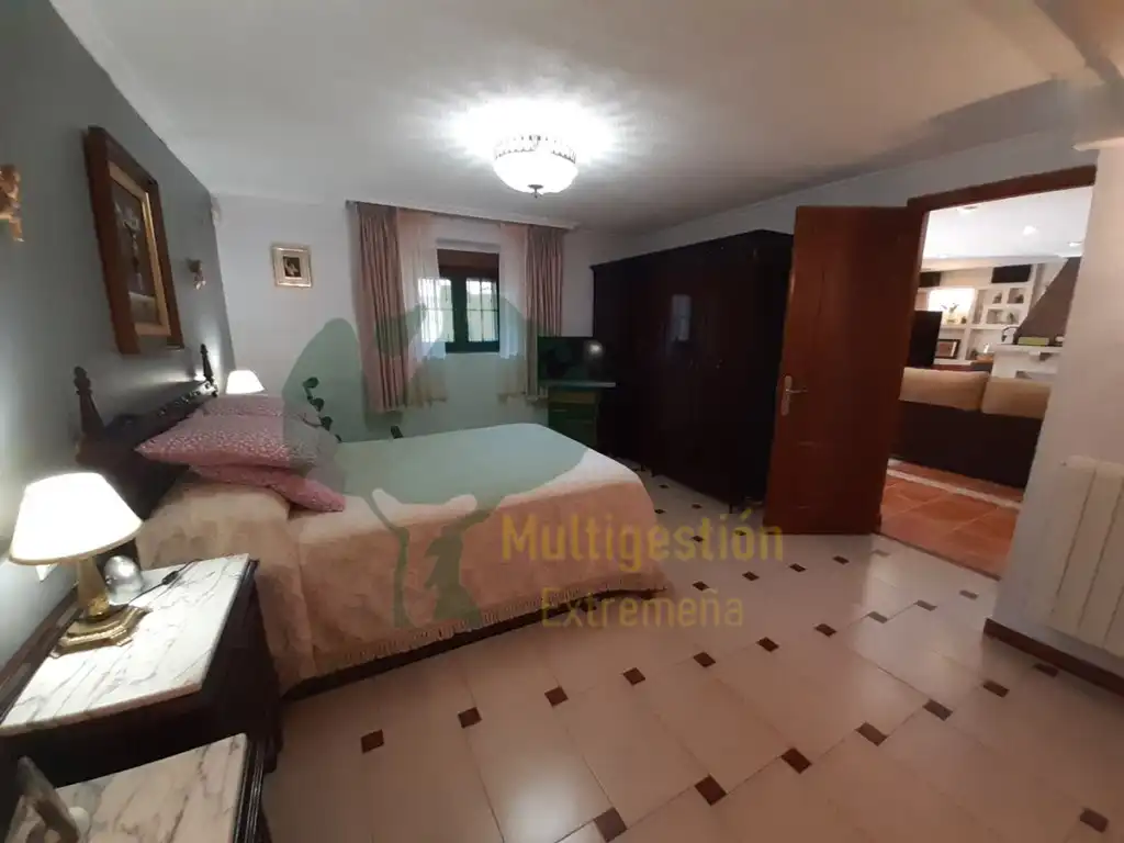 Dormitori de Casa o xalet en venda en Cáceres