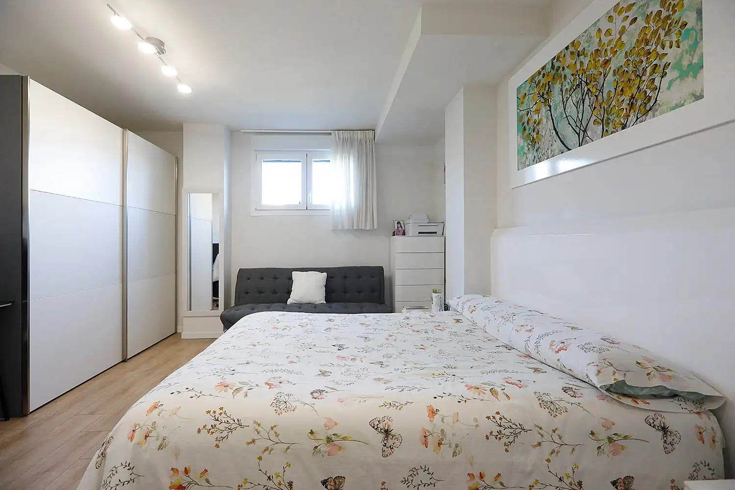 Dormitori de Dúplex en venda en Donostia - San Sebastián  amb Aire condicionat, Terrassa i Moblat