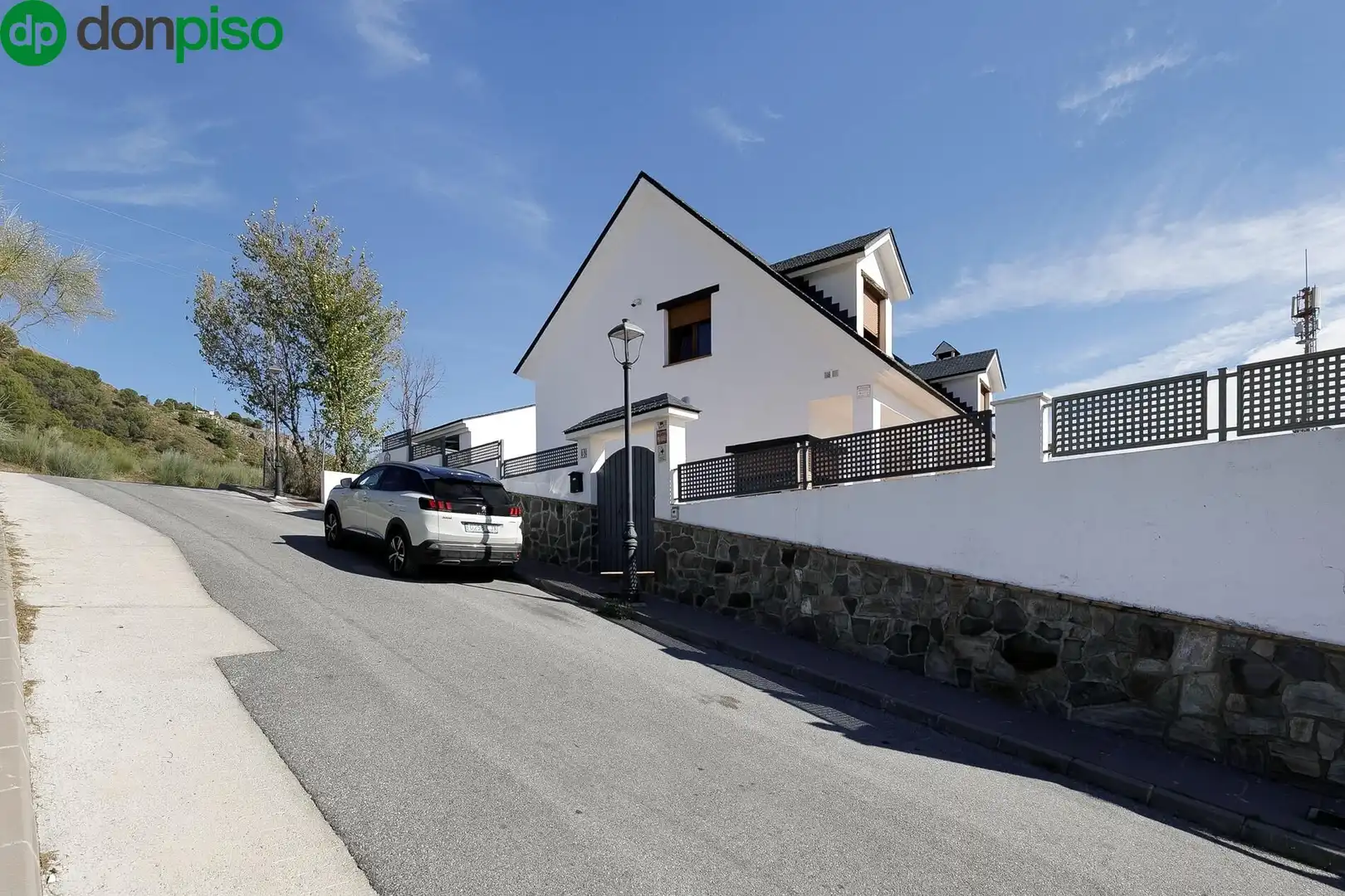 Exterior view of Houses for sale in Huétor de Santillán  with Heating, Private garden and Swimming Pool