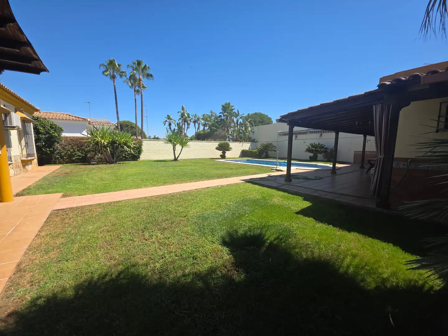 Jardín de Casa o chalet en venta en Alcalá de Guadaira con Aire acondicionado, Calefacción y Jardín privado