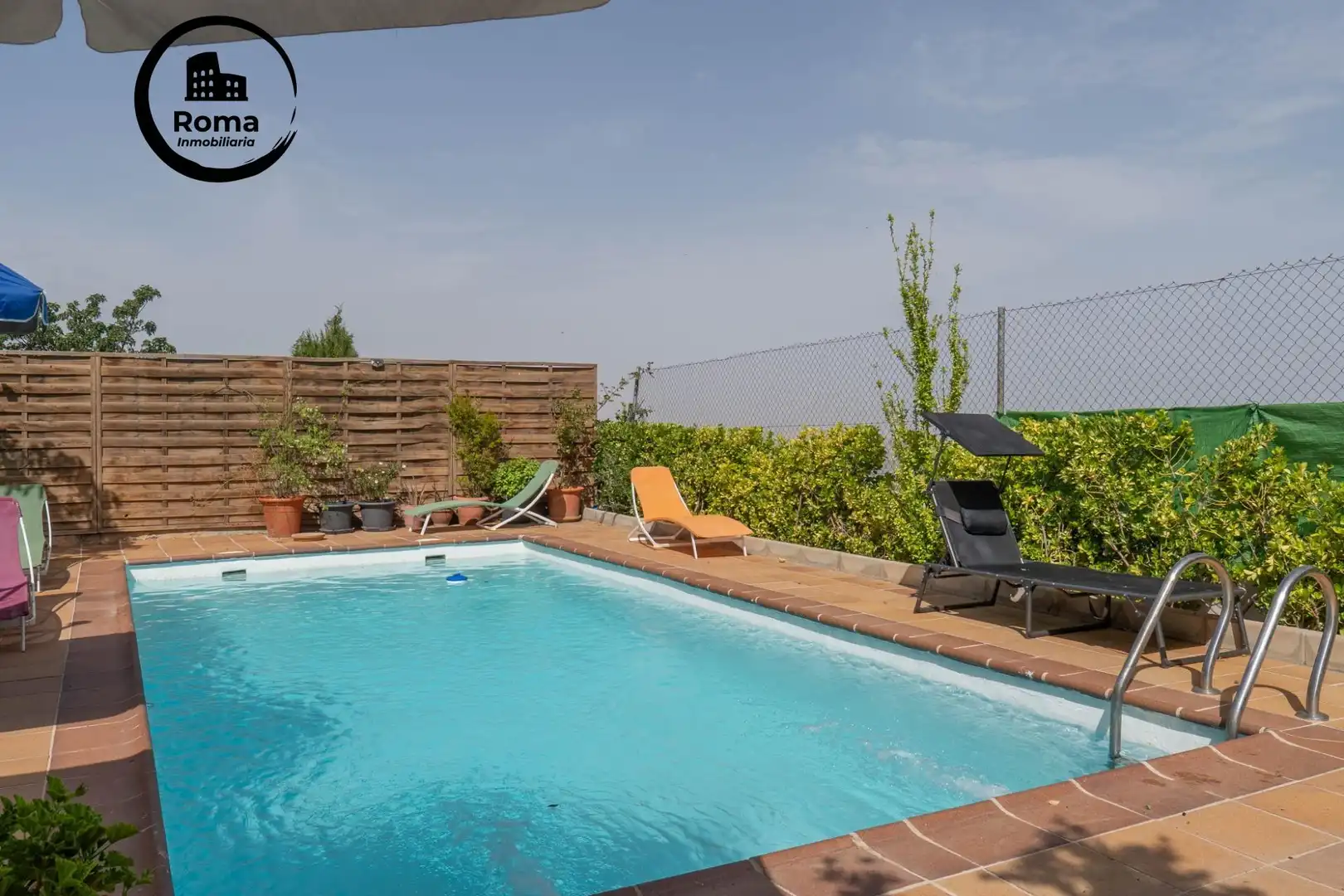 Piscina de Casa o xalet en venda en La Zubia amb Aire condicionat, Calefacció i Jardí privat