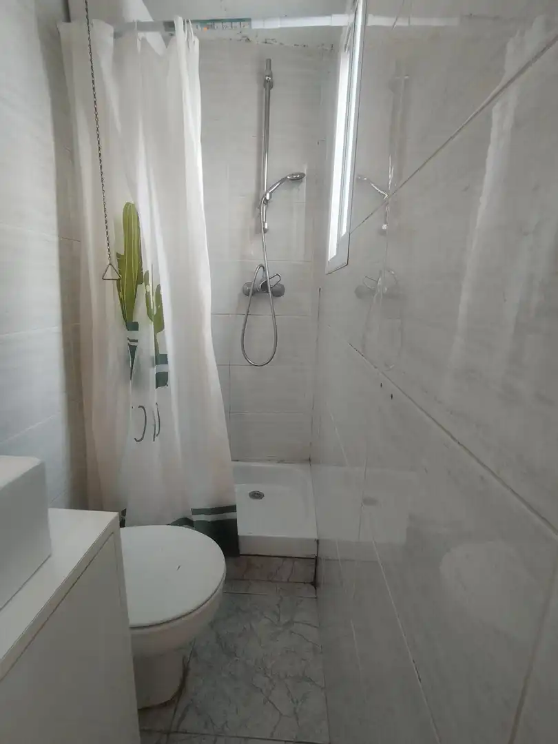 Bathroom of Flat for sale in Getafe  with Air Conditioner, Heating and Furnished