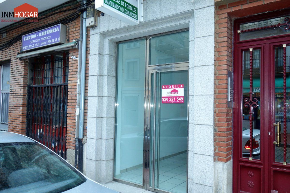 Vista exterior de Local de lloguer en Ávila Capital