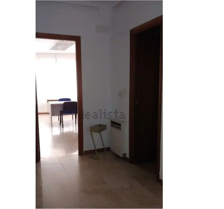 Office for rent in Palencia  with Air Conditioner and Heating