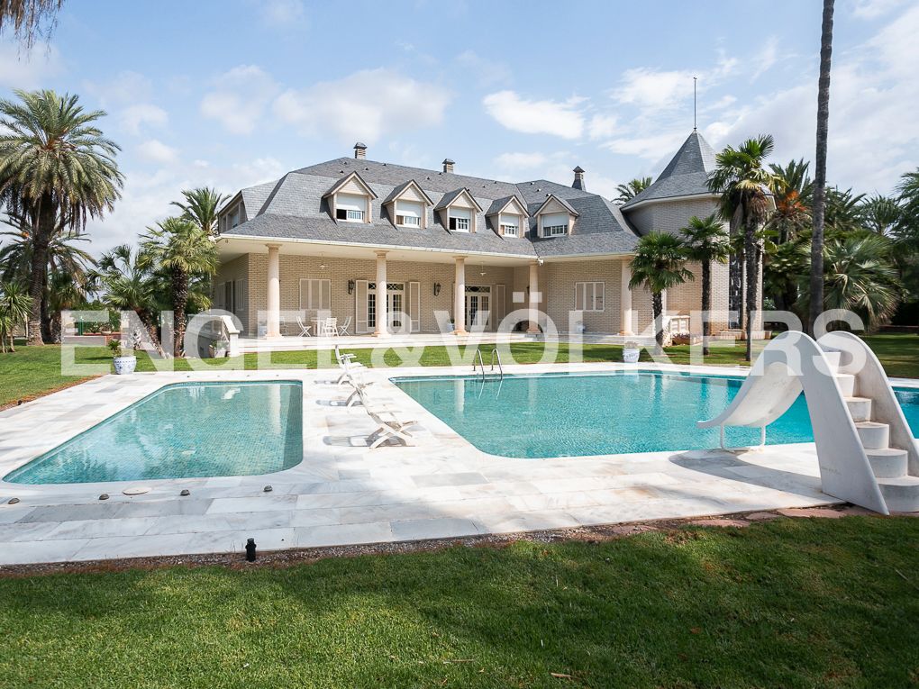 Swimming pool of House or chalet for sale in La Pobla de Vallbona  with Air Conditioner, Heating and Private garden