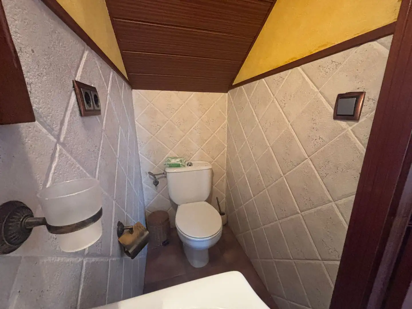 Baño de Casa adosada en venta en Los Montesinos con Aire acondicionado, Terraza y Amueblado