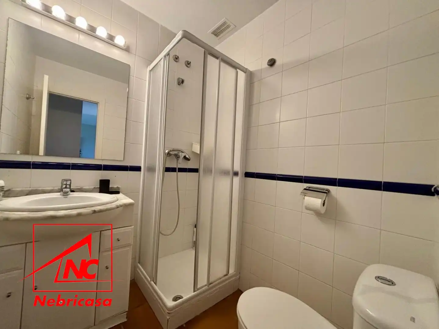 Bathroom of Flat for sale in Rota  with Terrace, Storage room and Swimming Pool