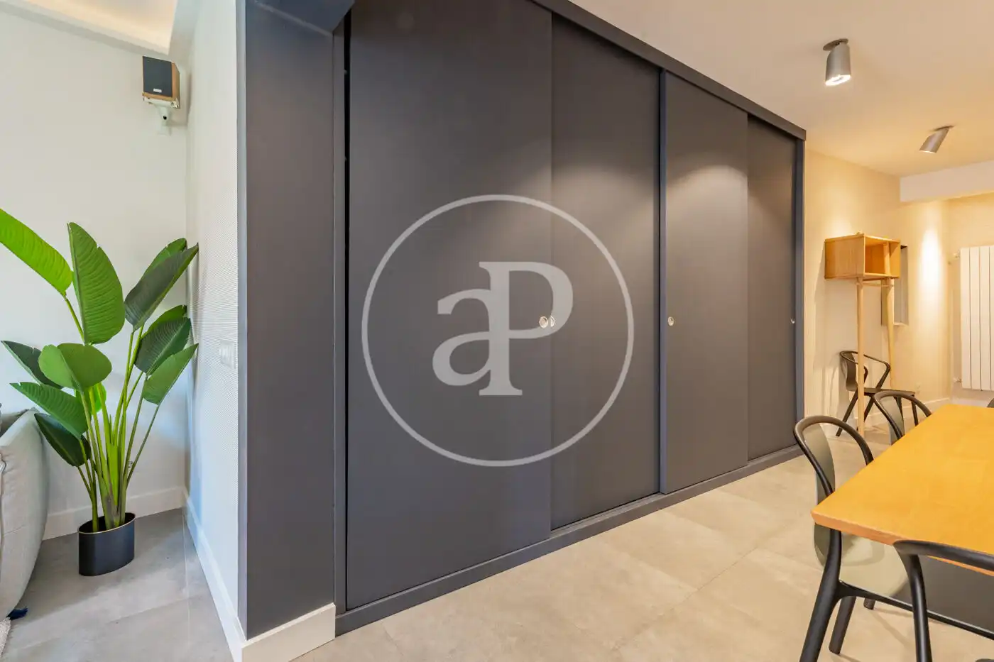 Flat for sale in Madrid  with Air Conditioner, Heating and Balcony