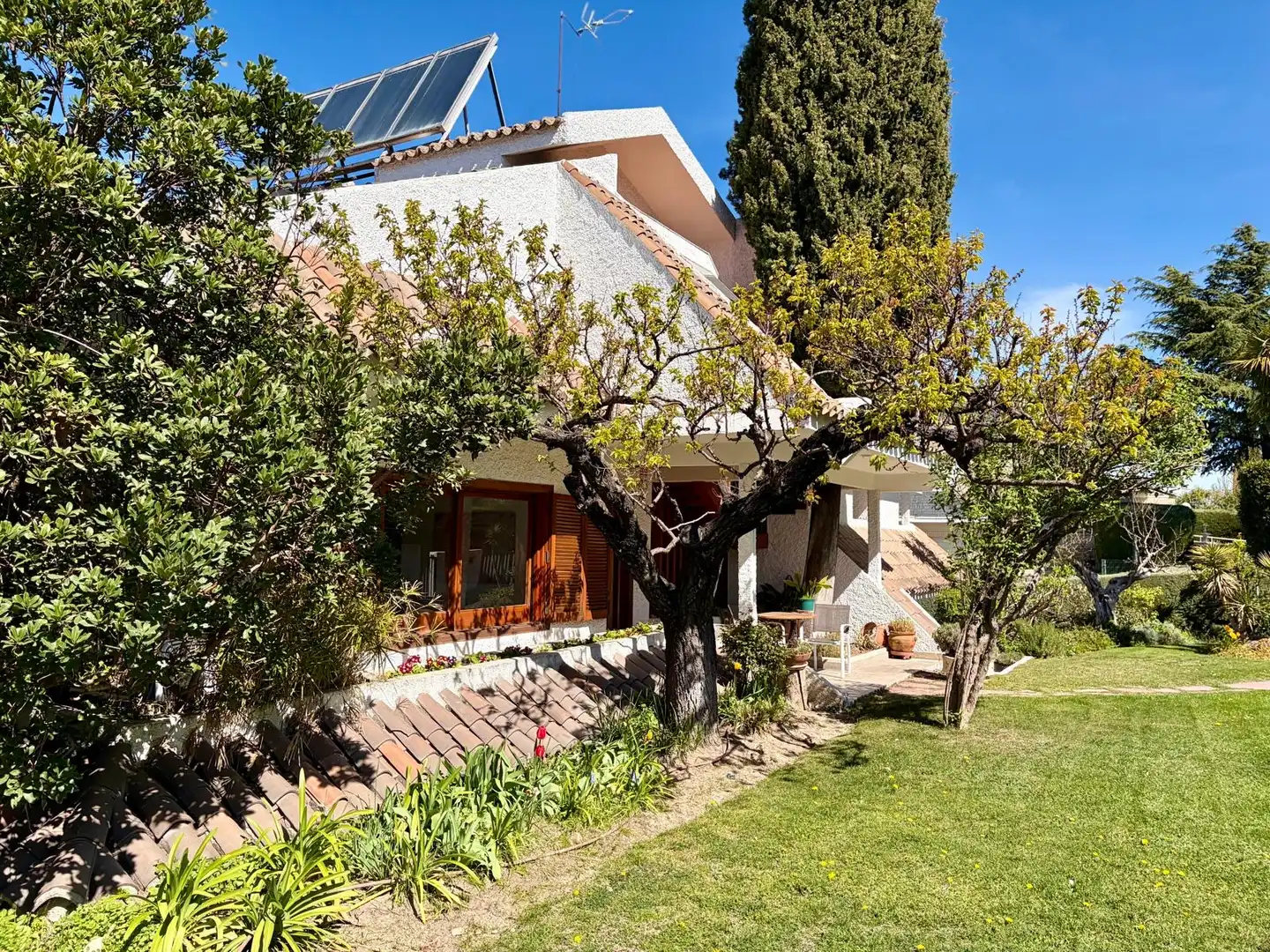 Jardí de Casa o xalet en venda en Majadahonda amb Calefacció, Jardí privat i Parquet