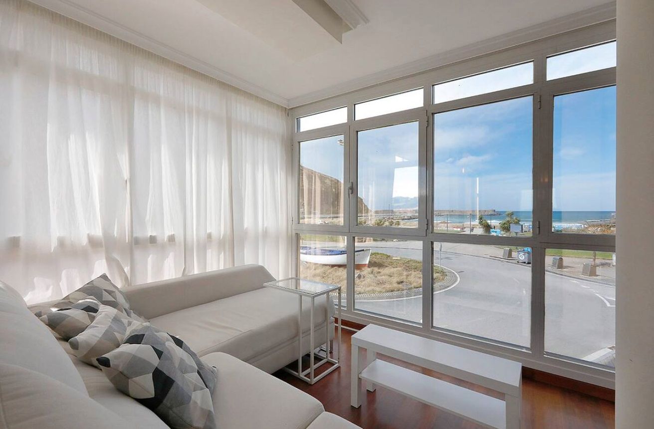 Living room of Apartment to rent in Orio  with Air Conditioner, Heating and Parquet flooring