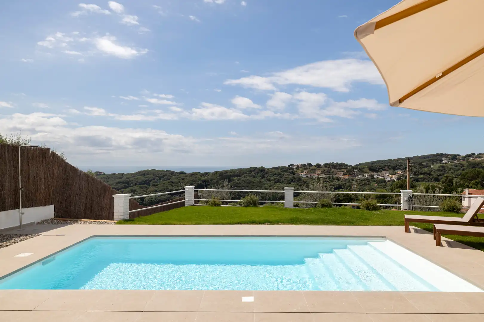 Piscina de Casa o xalet en venda en Sant Cebrià de Vallalta amb Aire condicionat, Calefacció i Jardí privat
