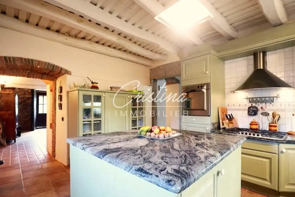 Küche von Country house zum Verkauf in Santa Cristina d'Aro mit Heizung, Privatgarten und Schwimmbad