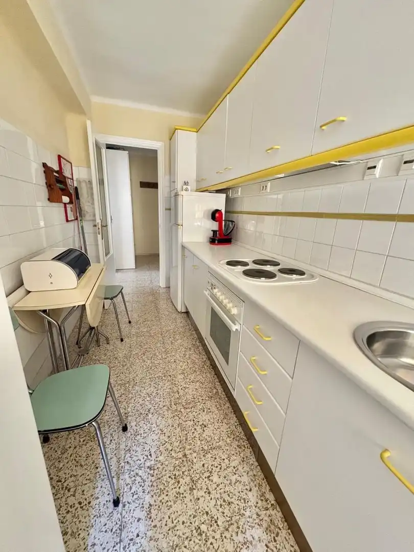 Cuina de Pis de lloguer en Vélez-Málaga amb Aire condicionat, Terrassa i Traster