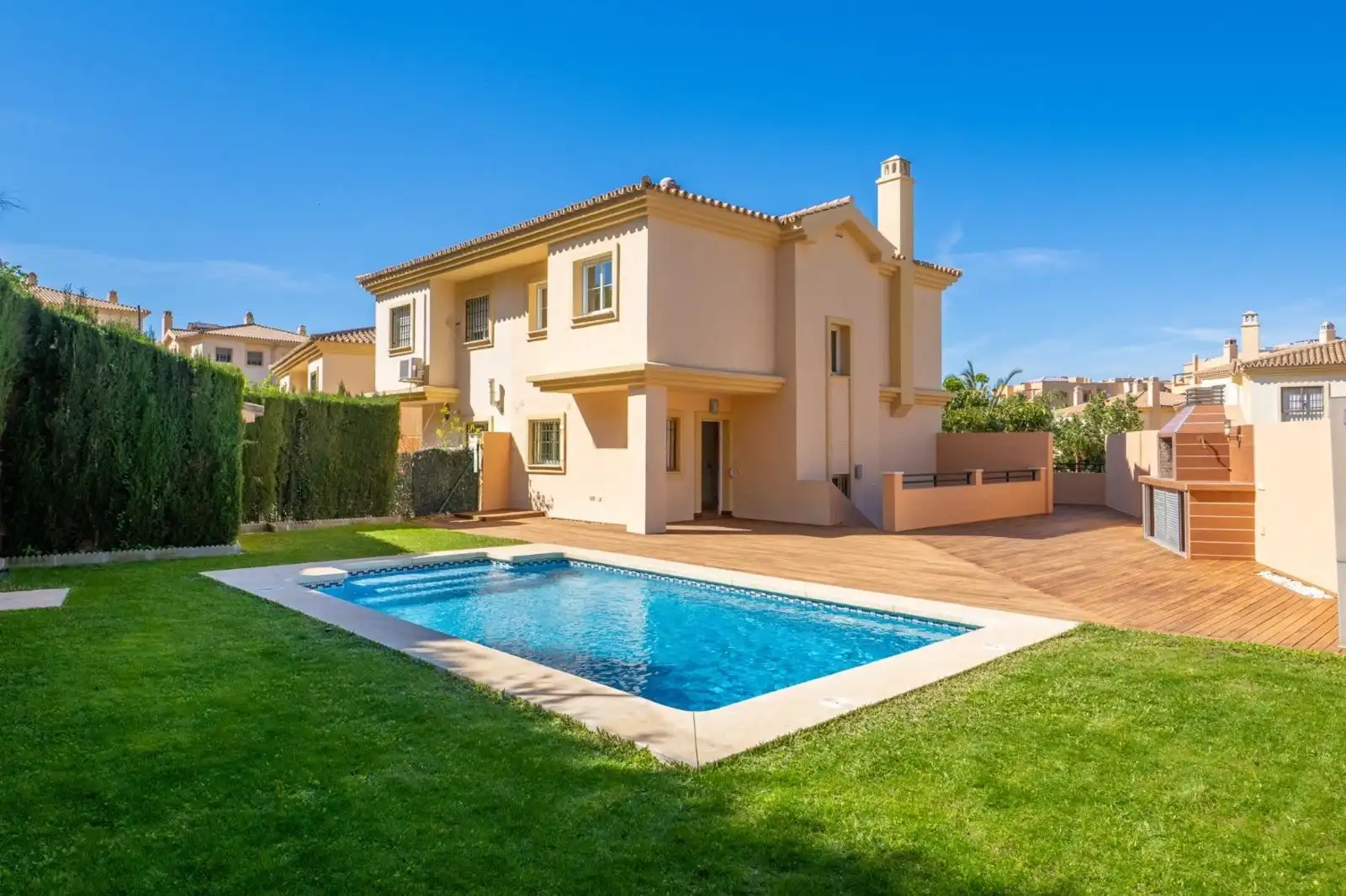 Maison mitoyenne avec piscine à vendre à Los Pacos