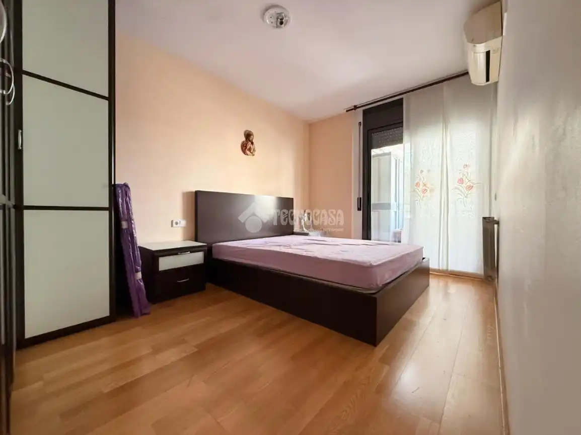 Bedroom of Flat for sale in Sant Boi de Llobregat  with Air Conditioner and Heating