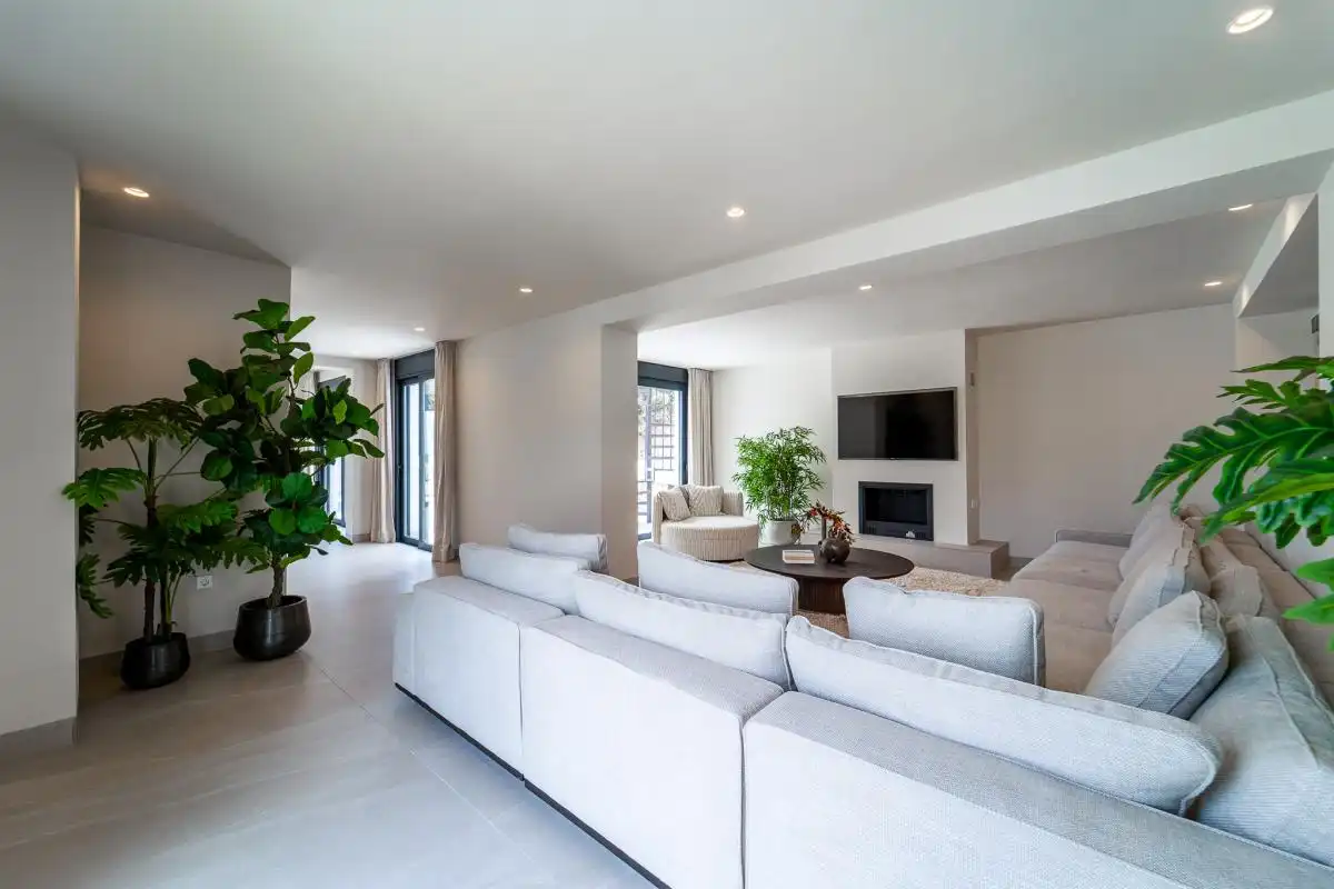 Sala d'estar de Casa o xalet en venda en Benalmádena amb Aire condicionat, Calefacció i Jardí privat