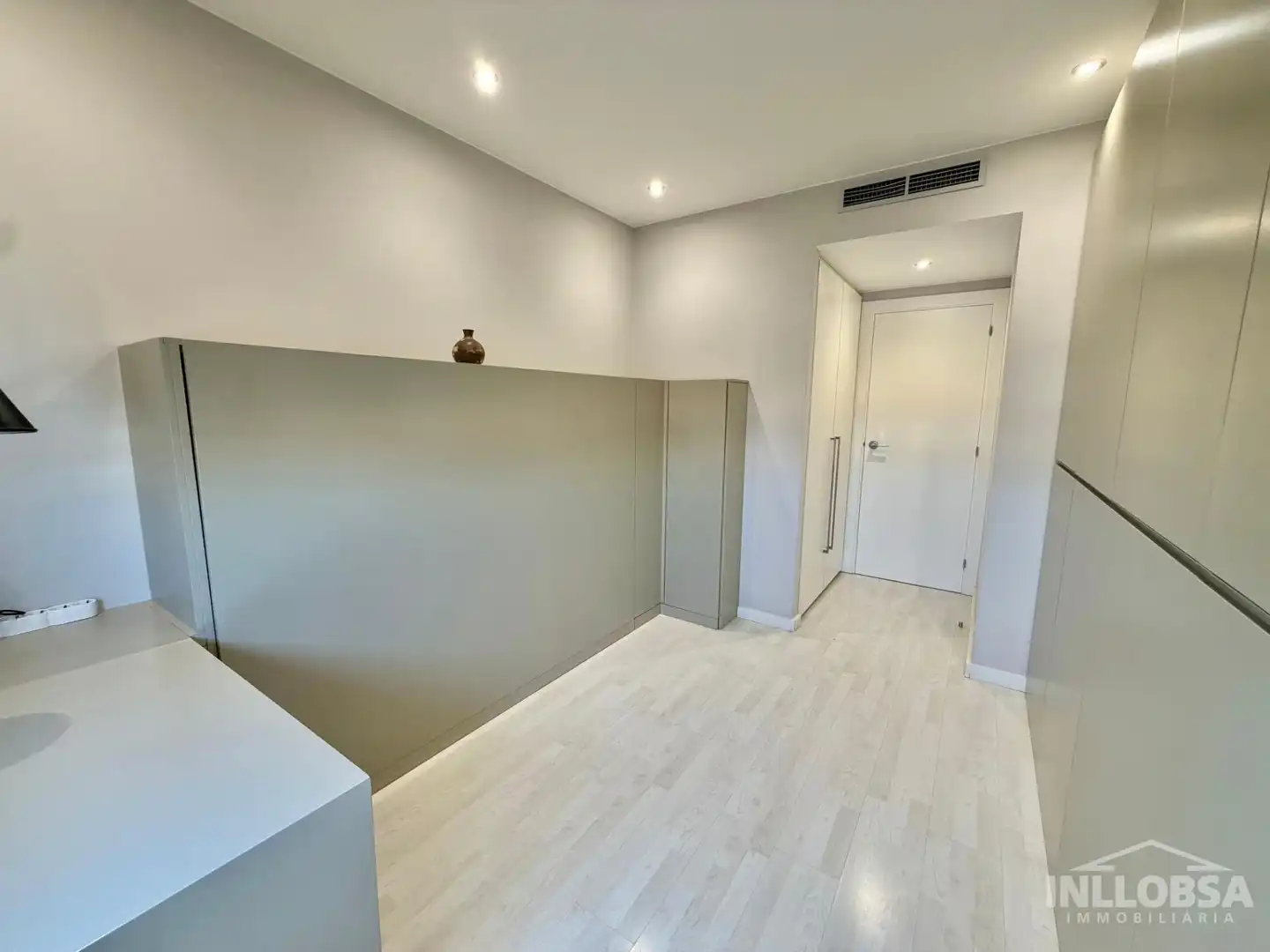 Maisonette zum Verkauf in Manresa mit Klimaanlage, Heizung und Terrasse