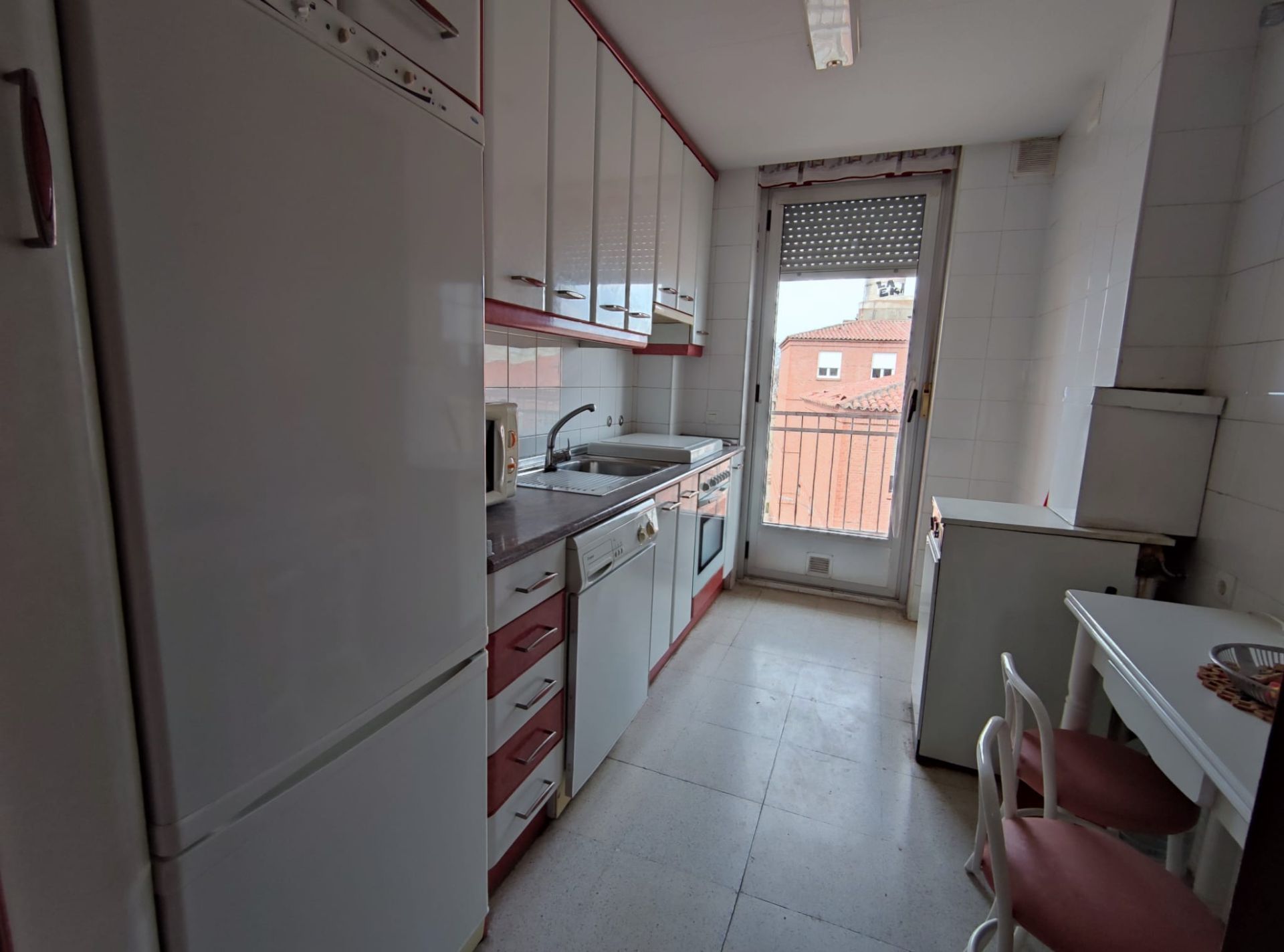 Cuina de Pis en venda en Peñaranda de Bracamonte amb Terrassa i Moblat
