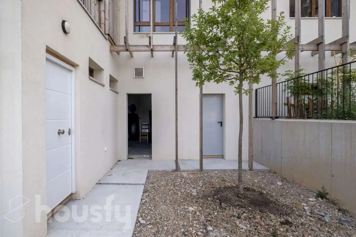 Vista exterior de Casa o chalet en venta en Sant Cugat del Vallès con Aire acondicionado, Jardín privado y Terraza
