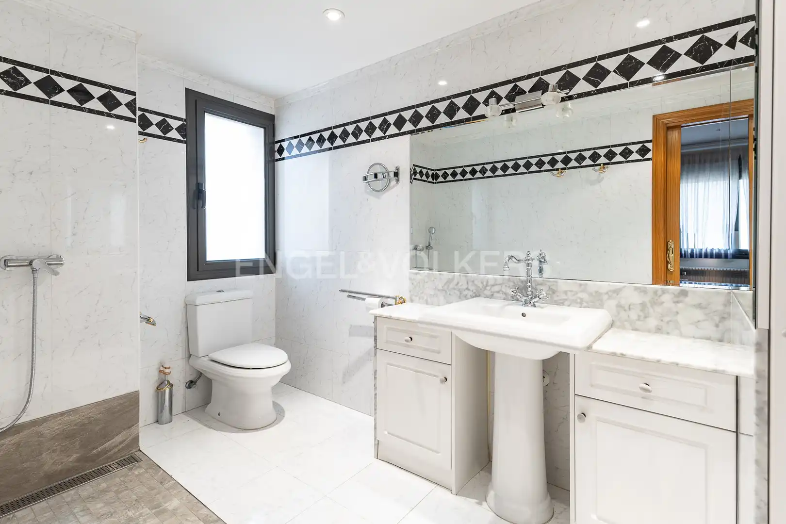 Baño de Dúplex en venta en Arenys de Mar con Aire acondicionado, Calefacción y Parquet