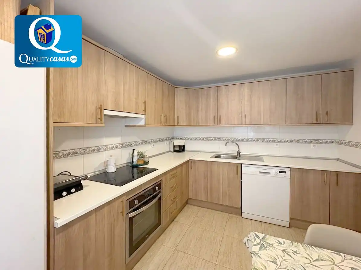 Cocina de Casa o chalet en venta en San Vicente del Raspeig / Sant Vicent del Raspeig con Aire acondicionado, Calefacción y Terraza