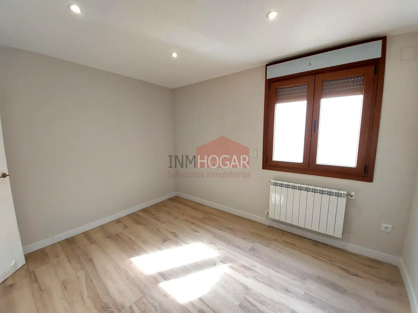 Habitación de Dúplex en venta en Arévalo con Calefacción, Terraza y Balcón