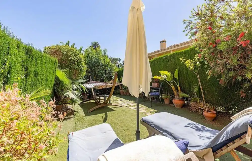 Jardí de Casa adosada en venda en Benalmádena amb Aire condicionat, Jardí privat i Terrassa