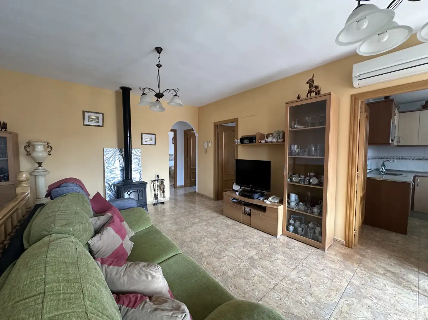Sala de estar de Casa o chalet en venta en Almonacid de la Sierra con Aire acondicionado, Calefacción y Terraza