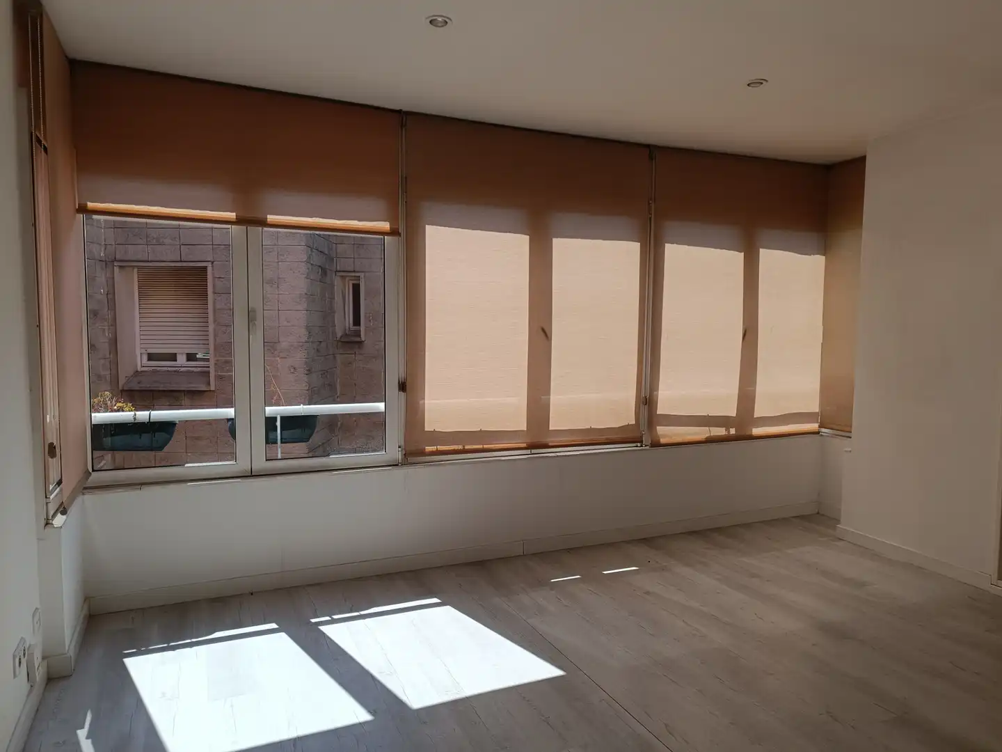 Flat for rent in Carrer Pau Casals, Finestrelles