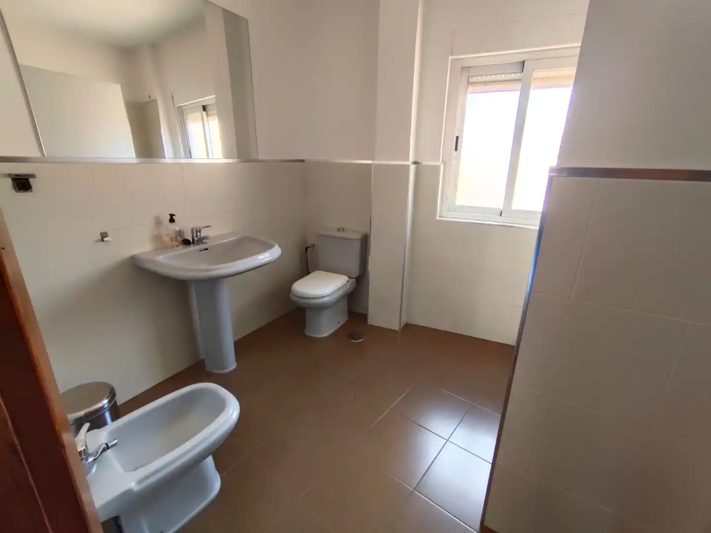 Badezimmer von Wohnungen zum Verkauf in Guadix mit Terrasse und Abstellraum