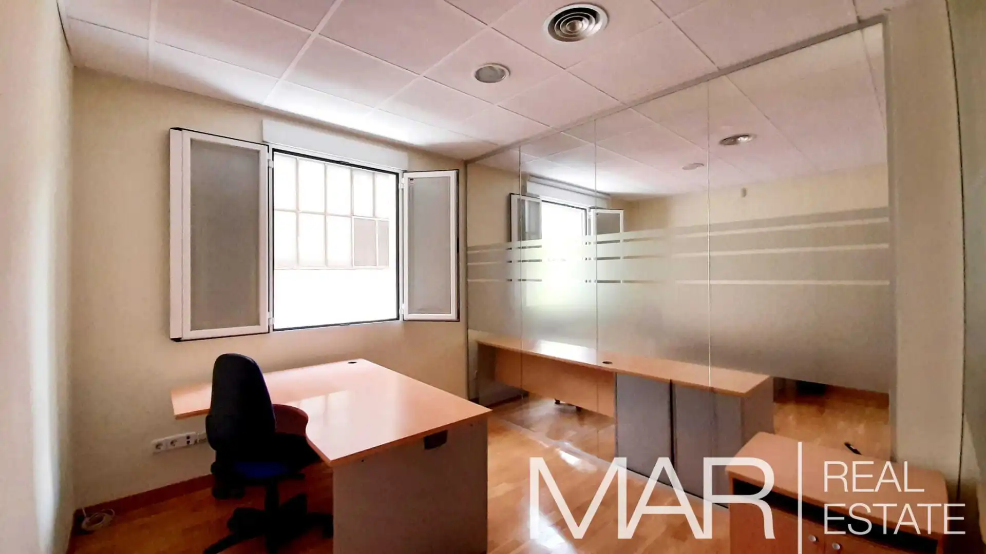 Büro zur Miete in Madrid mit Klimaanlage, Heizung und Möbliert