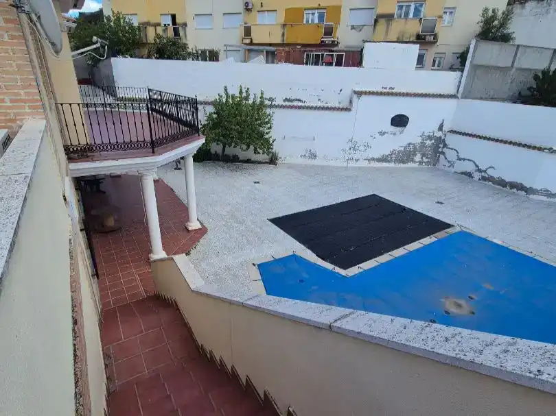 Piscina de Pis en venda en Borox amb Aire condicionat, Jardí privat i Traster