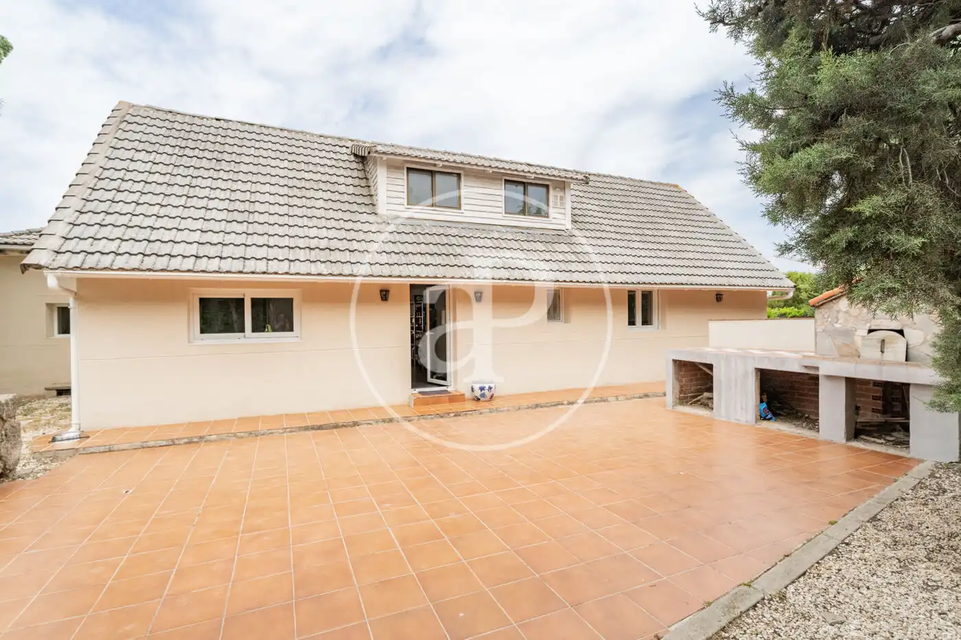 Vista exterior de Casa o xalet en venda en Boadilla del Monte amb Calefacció, Jardí privat i Traster