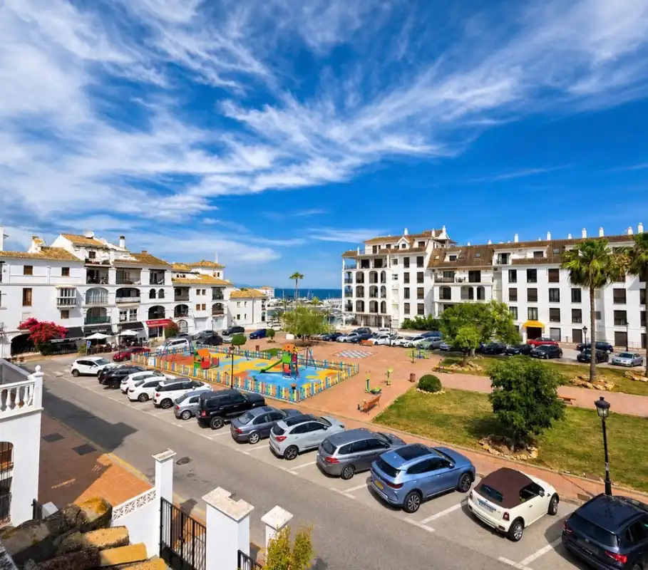 Außenansicht von Wohnung zum Verkauf in Manilva mit Terrasse, Möbliert und Ofen