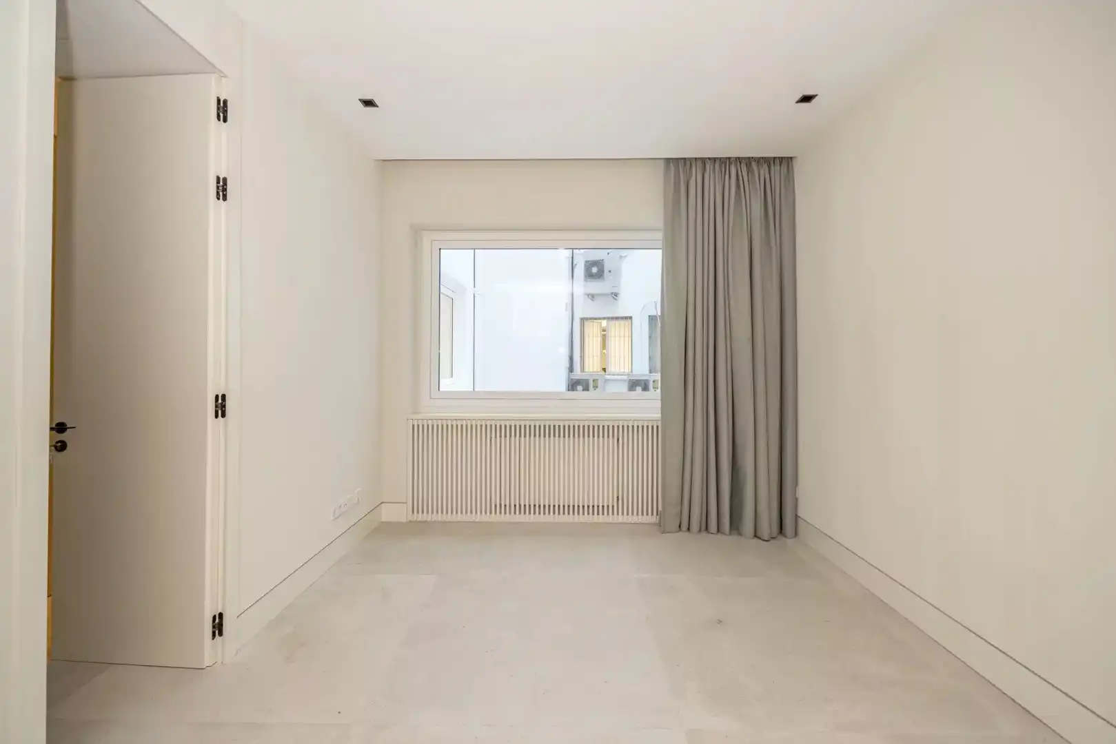 Schlafzimmer von Wohnung zum Verkauf in Madrid mit Klimaanlage, Heizung und Abstellraum