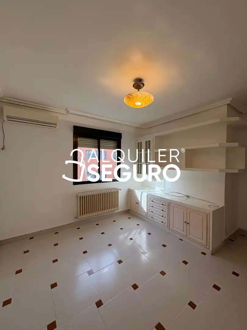 Habitación de Piso de alquiler en Puente de Vallecas