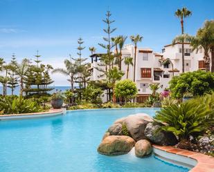 Vista exterior de Planta baixa en venda en Marbella amb Aire condicionat, Terrassa i Traster