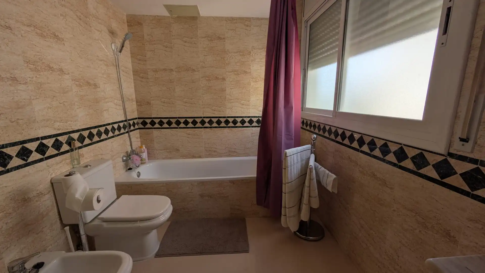 Baño de Piso en venta en Torredembarra con Aire acondicionado, Calefacción y Balcón