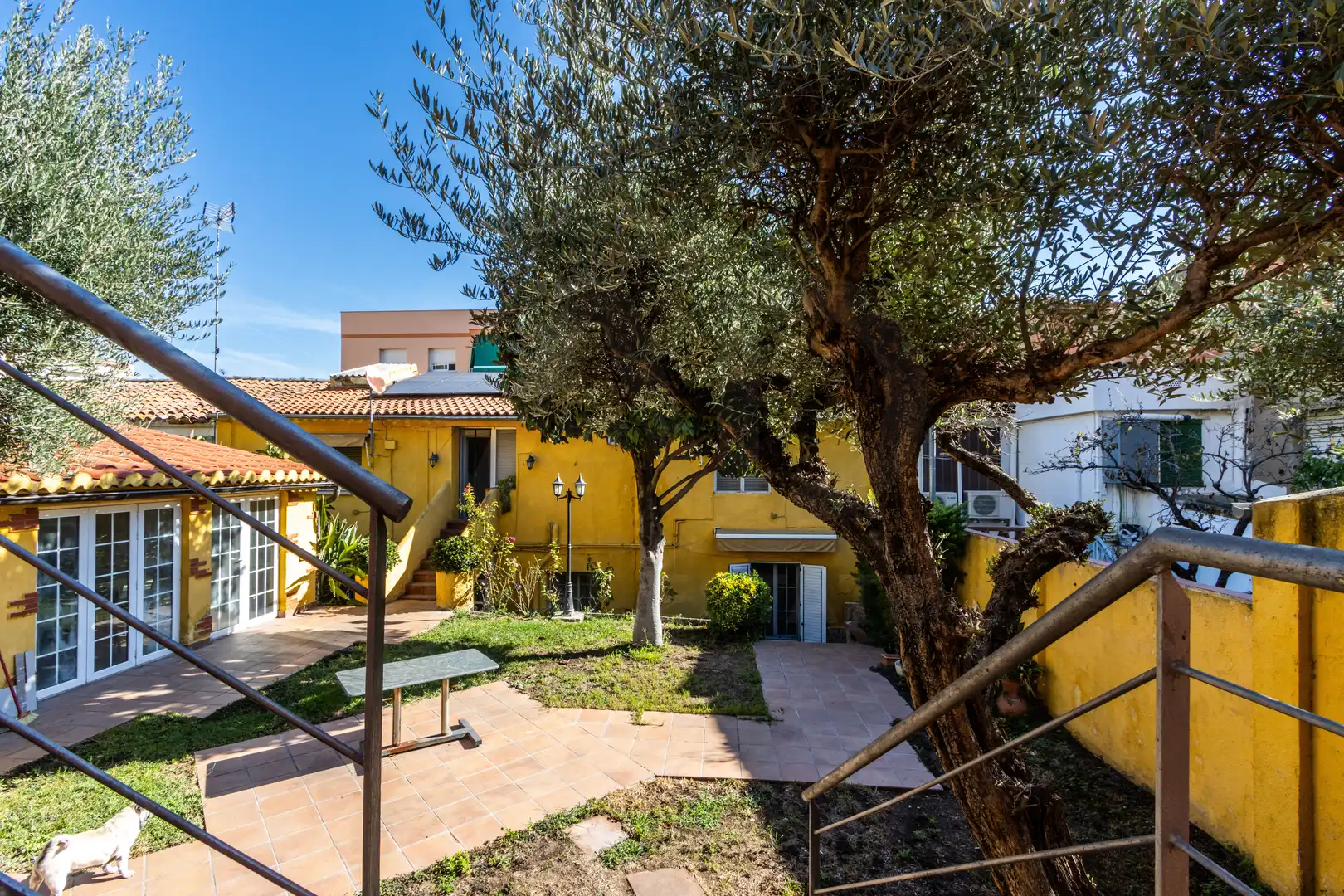 Casa aparellada amb piscina en venda a Parets del Vallès, imagen 2